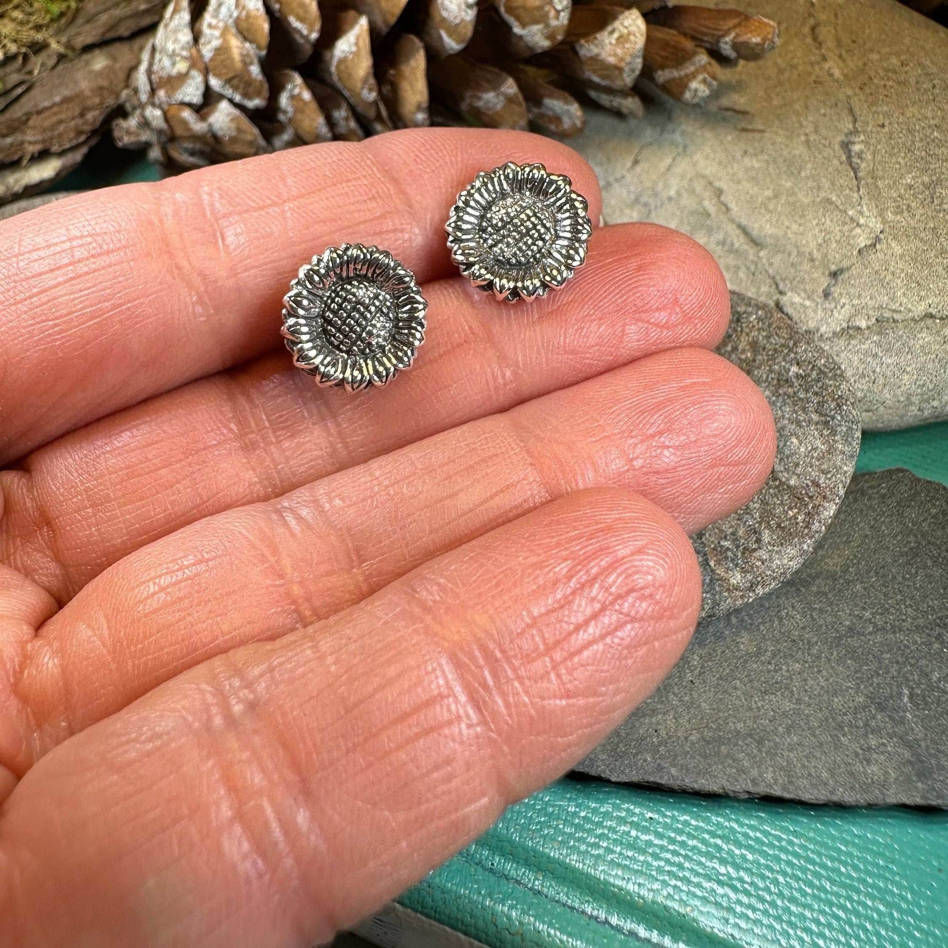 Fonnail Sunflower Post Earrings - 