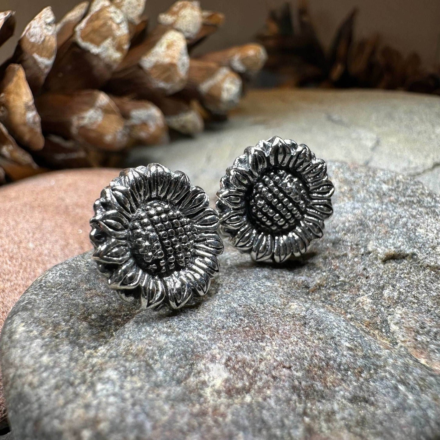 Fonnail Sunflower Post Earrings - 