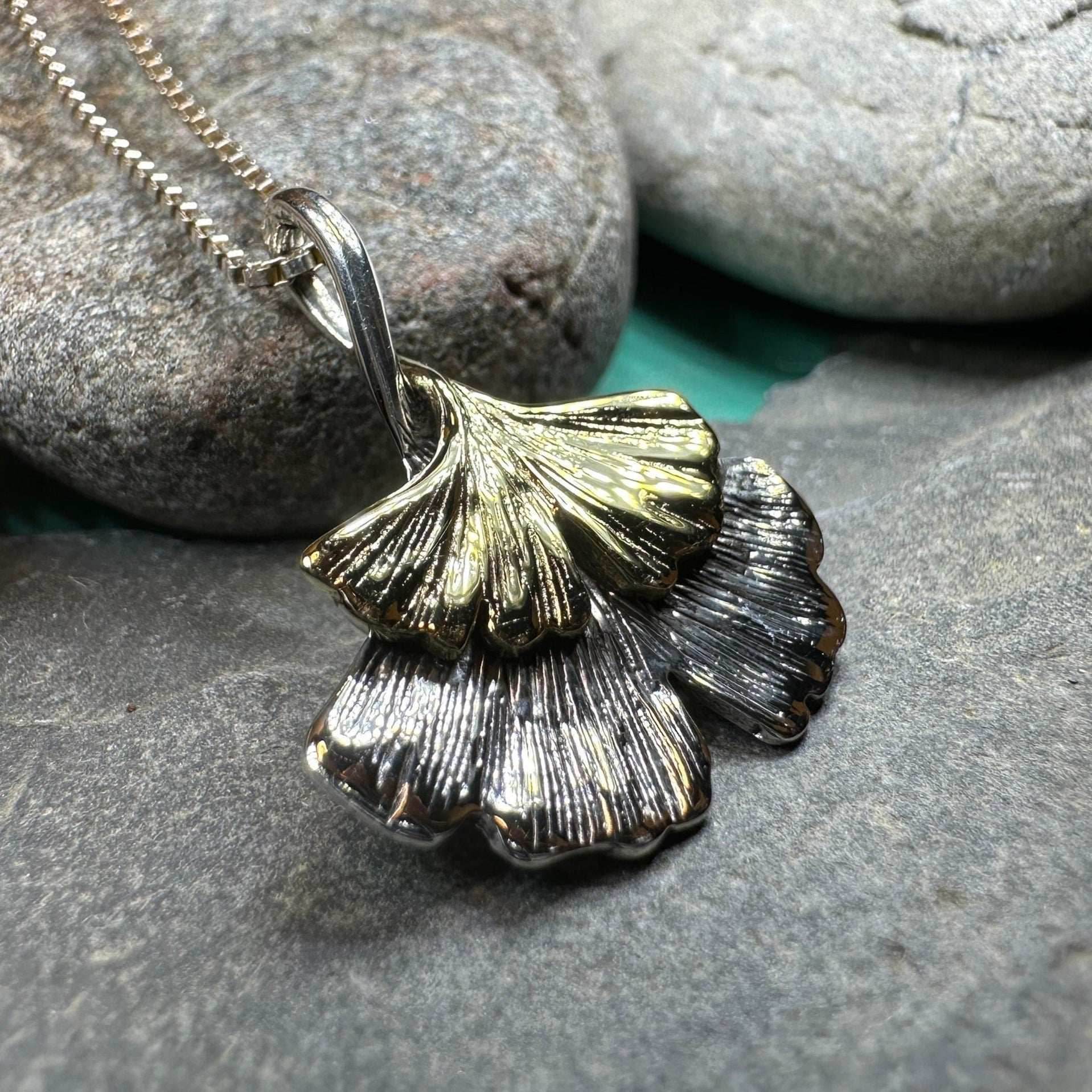 Serene Gingko Necklace - 