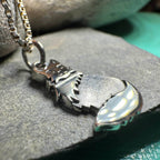 Shaggy Petite Cat Necklace - 18