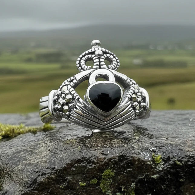 True Bond Onyx Claddagh Ring