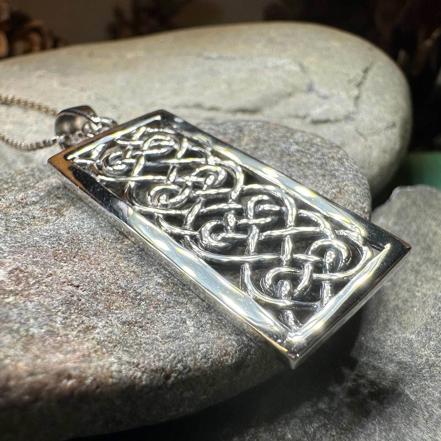 Eternal Bond Celtic Knot Necklace - 18