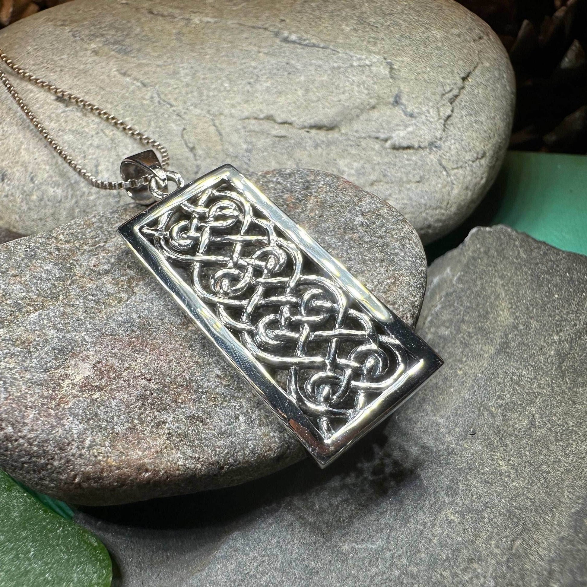 Eternal Bond Celtic Knot Necklace - 18