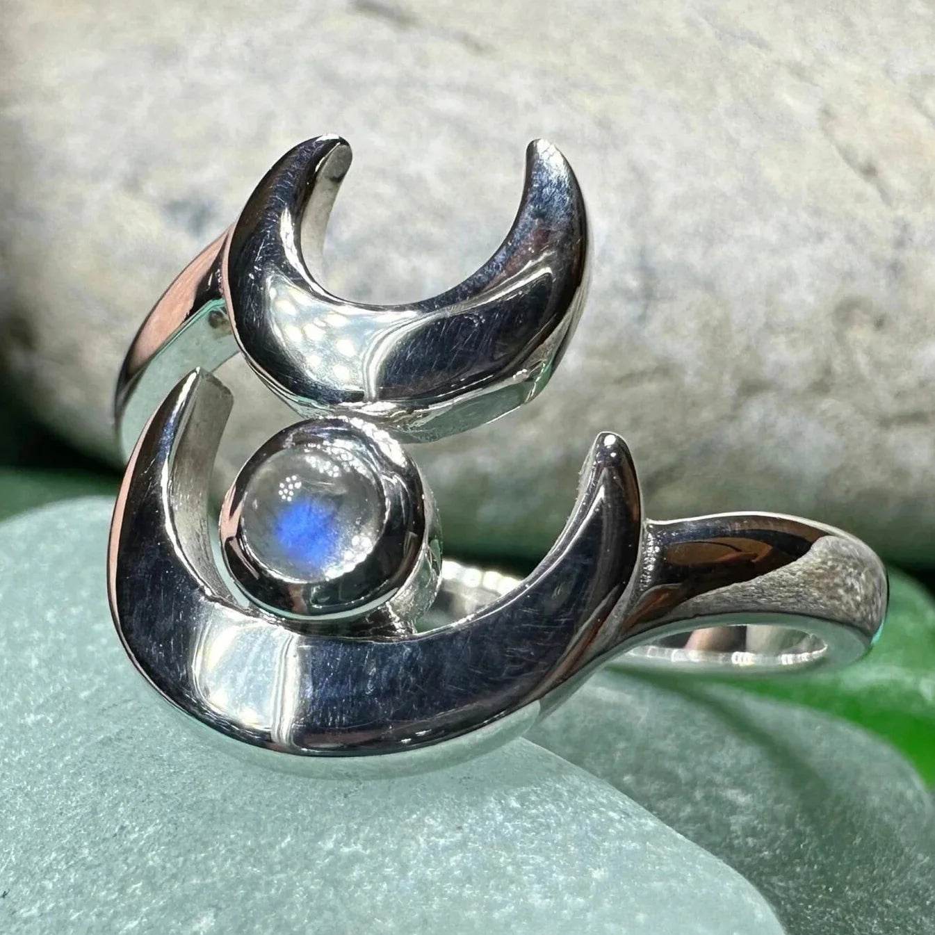 Double Crescent Moon Ring - Amethyst / 5