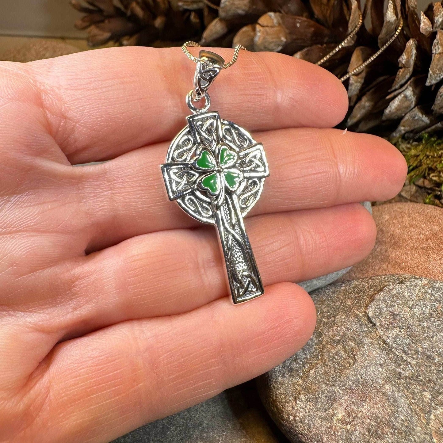 Shamrock Fields Celtic Cross Necklace - 18