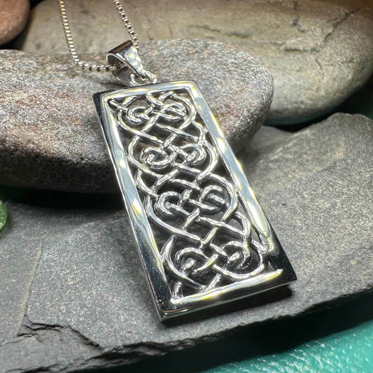 Eternal Bond Celtic Knot Necklace - 18