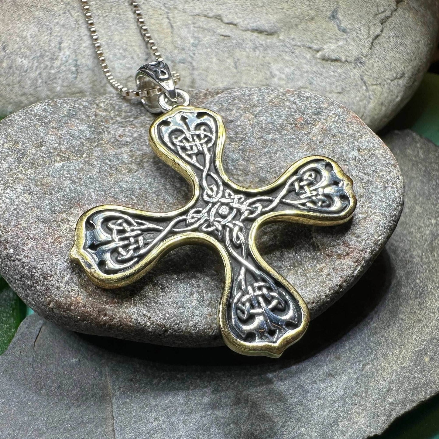 Alfred Celtic Cross Necklace - 18