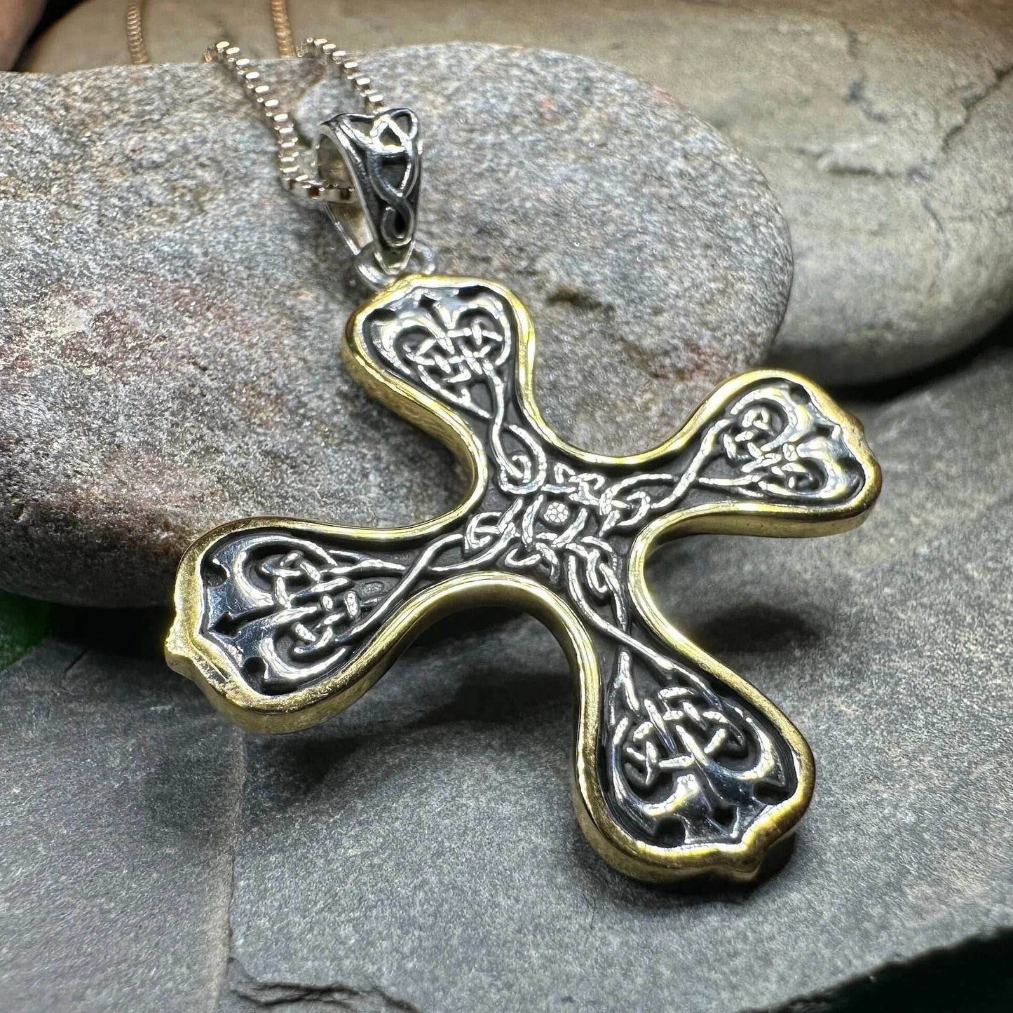 Alfred Celtic Cross Necklace - 18