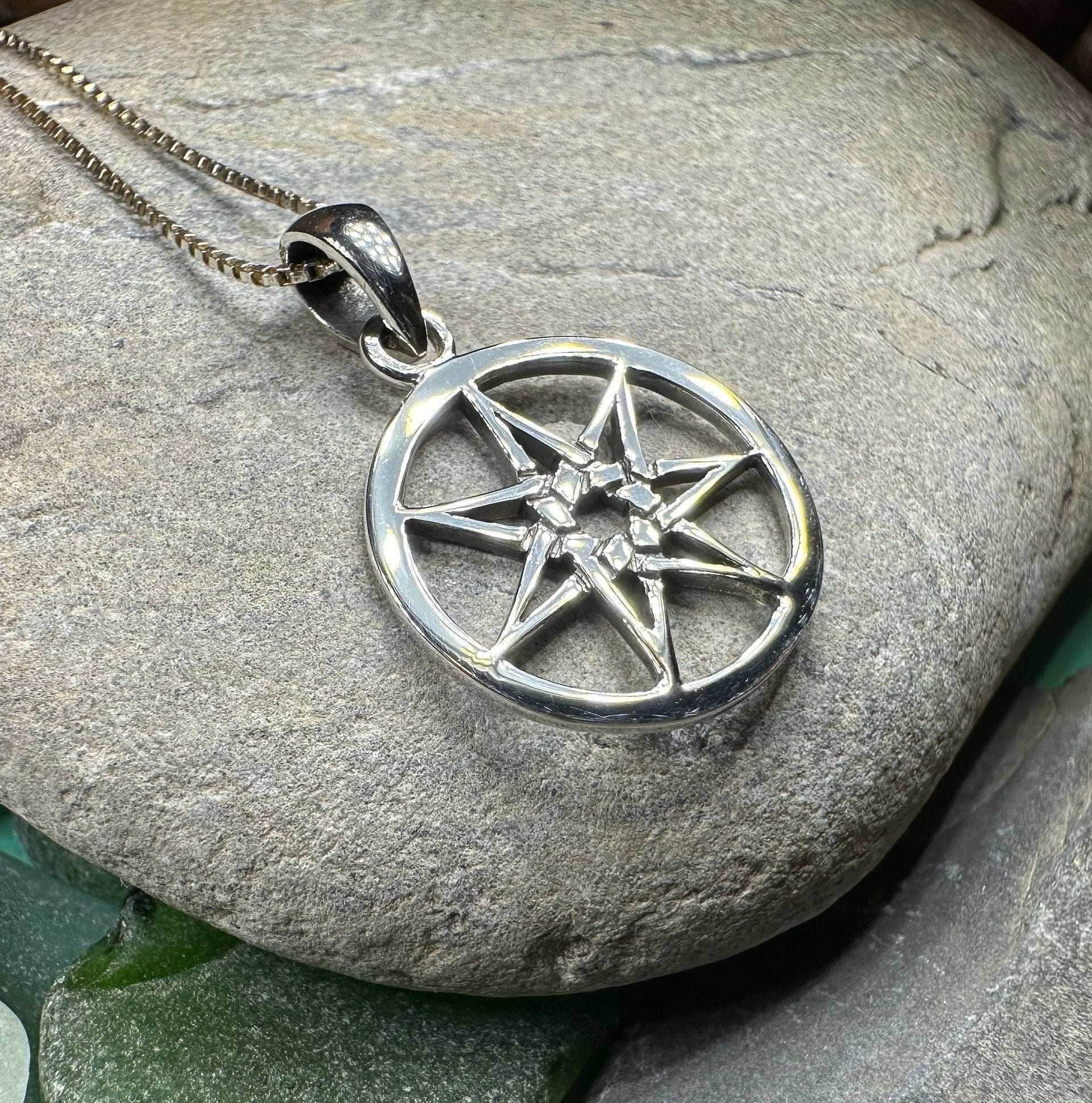 Petite Elven Star Necklace - 18
