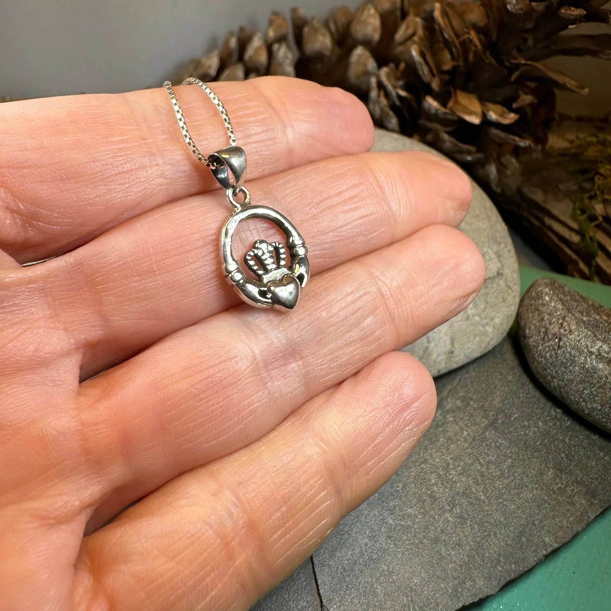 Petite Claddagh Silver Necklace - 18
