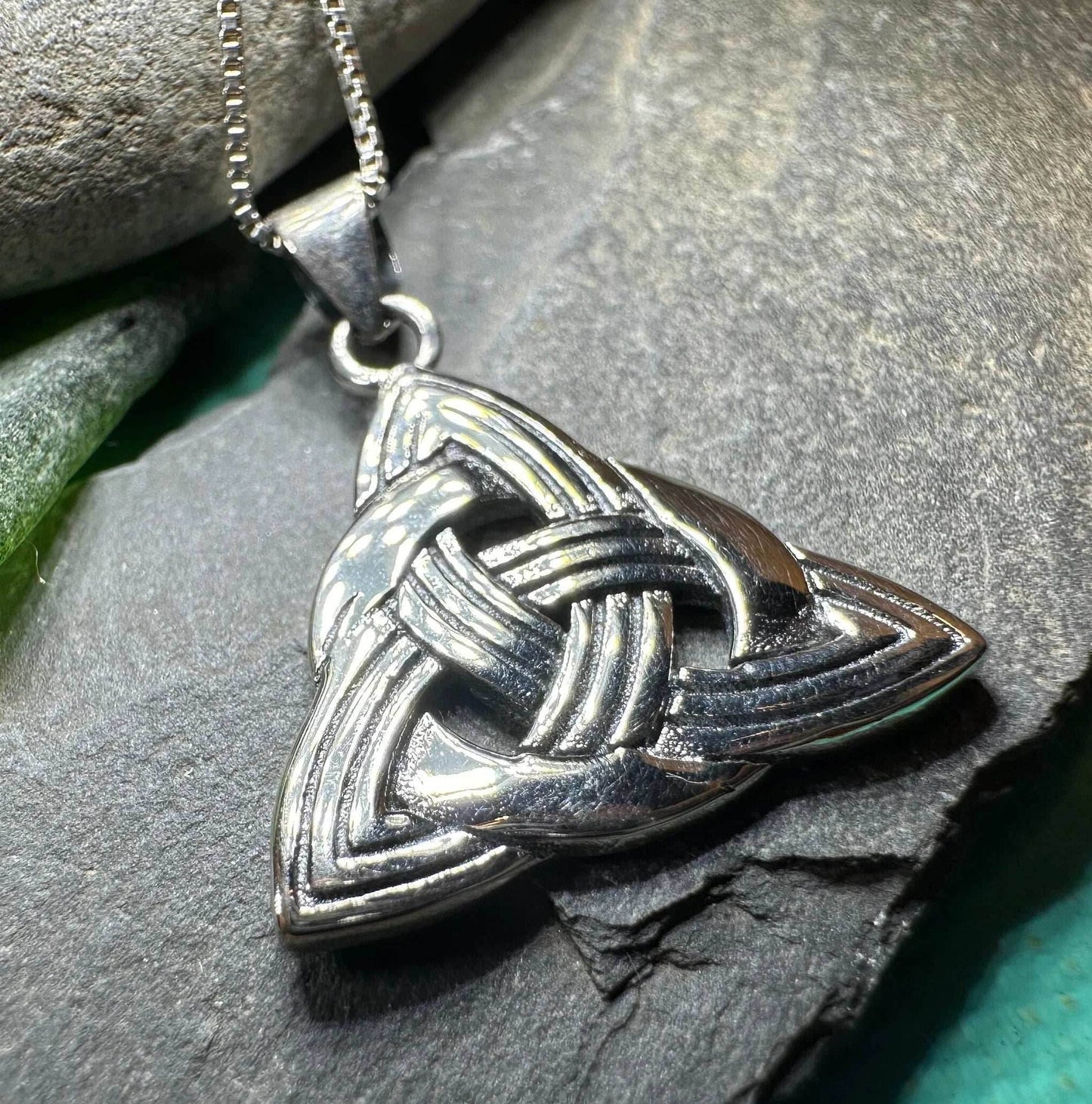 Classic Trinity Knot Necklace - 18