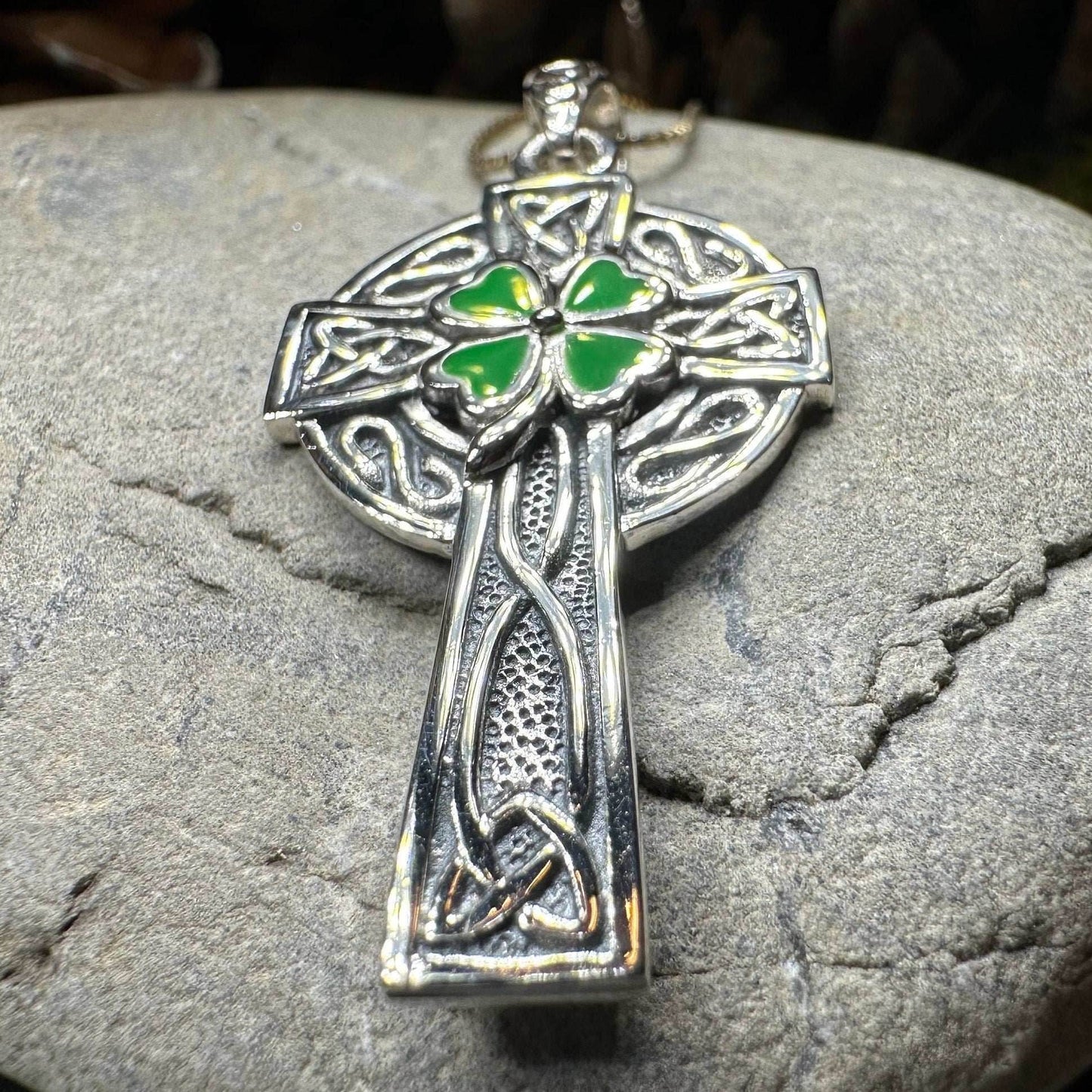 Shamrock Fields Celtic Cross Necklace - 18