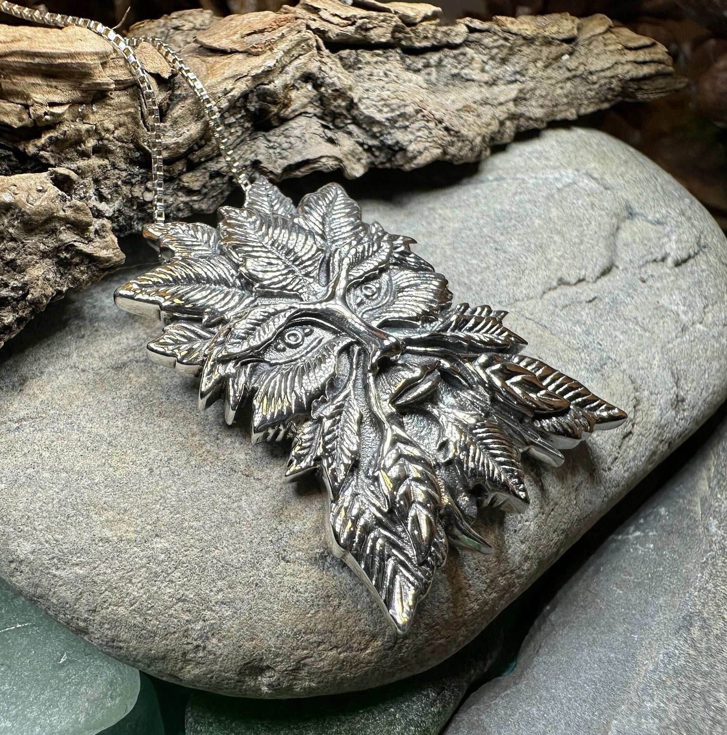 Montgeon Green Man Necklace - 18