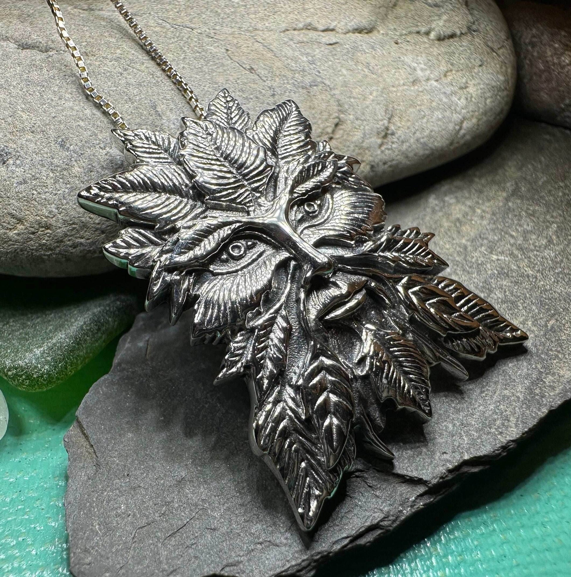 Montgeon Green Man Necklace - 18