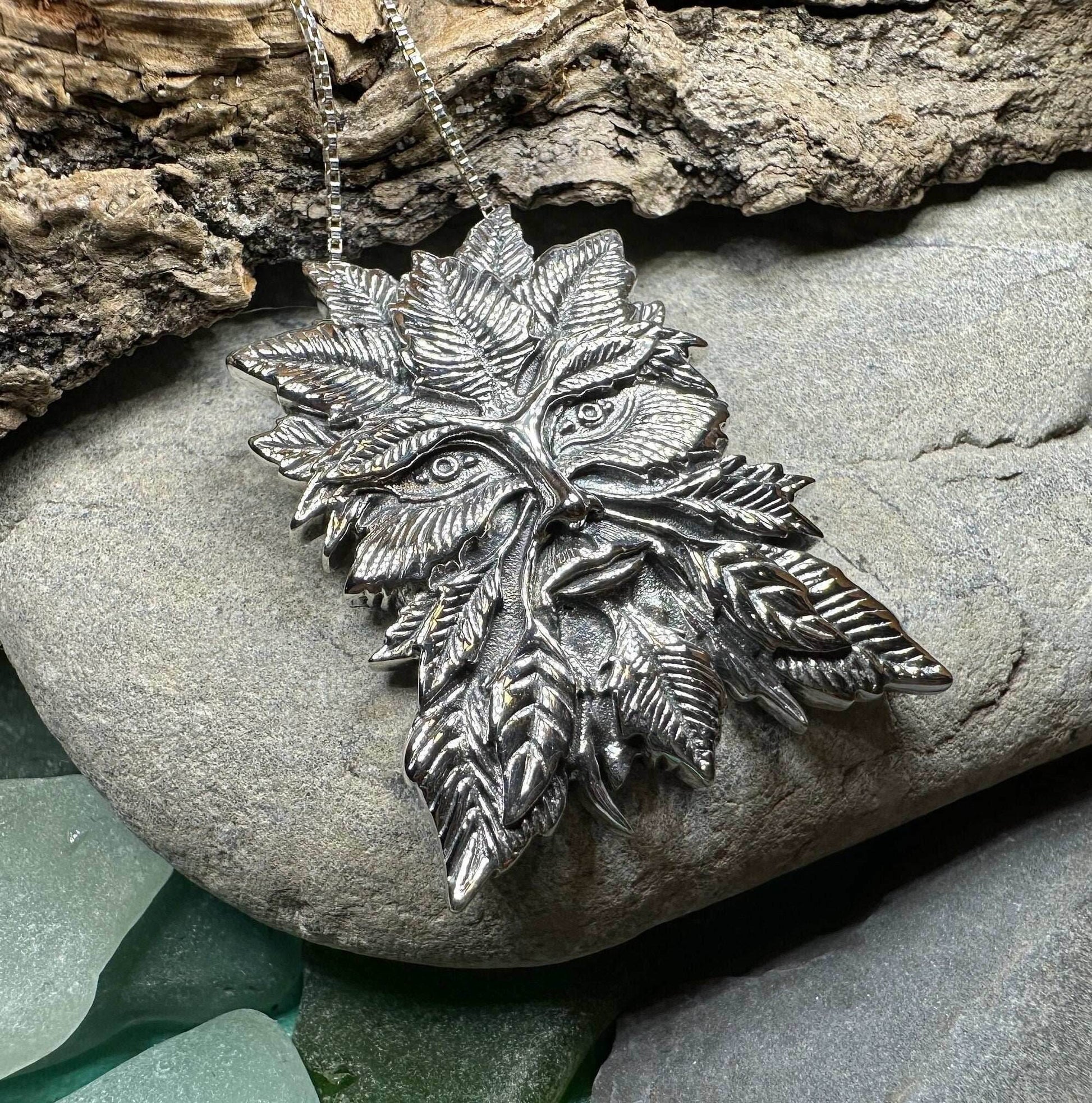 Montgeon Green Man Necklace - 18