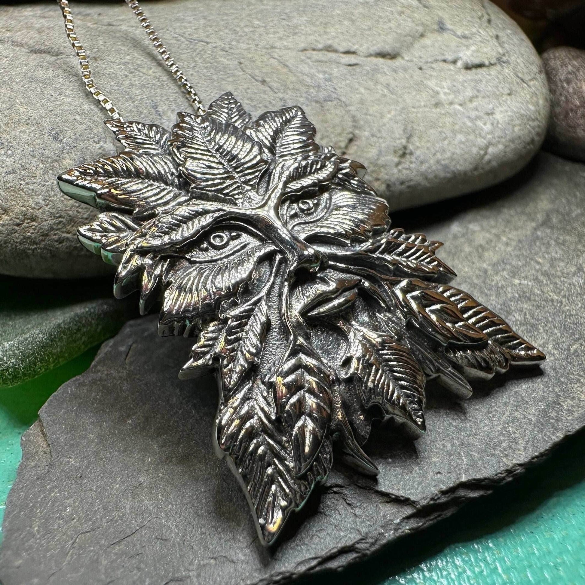 Montgeon Green Man Necklace - 18