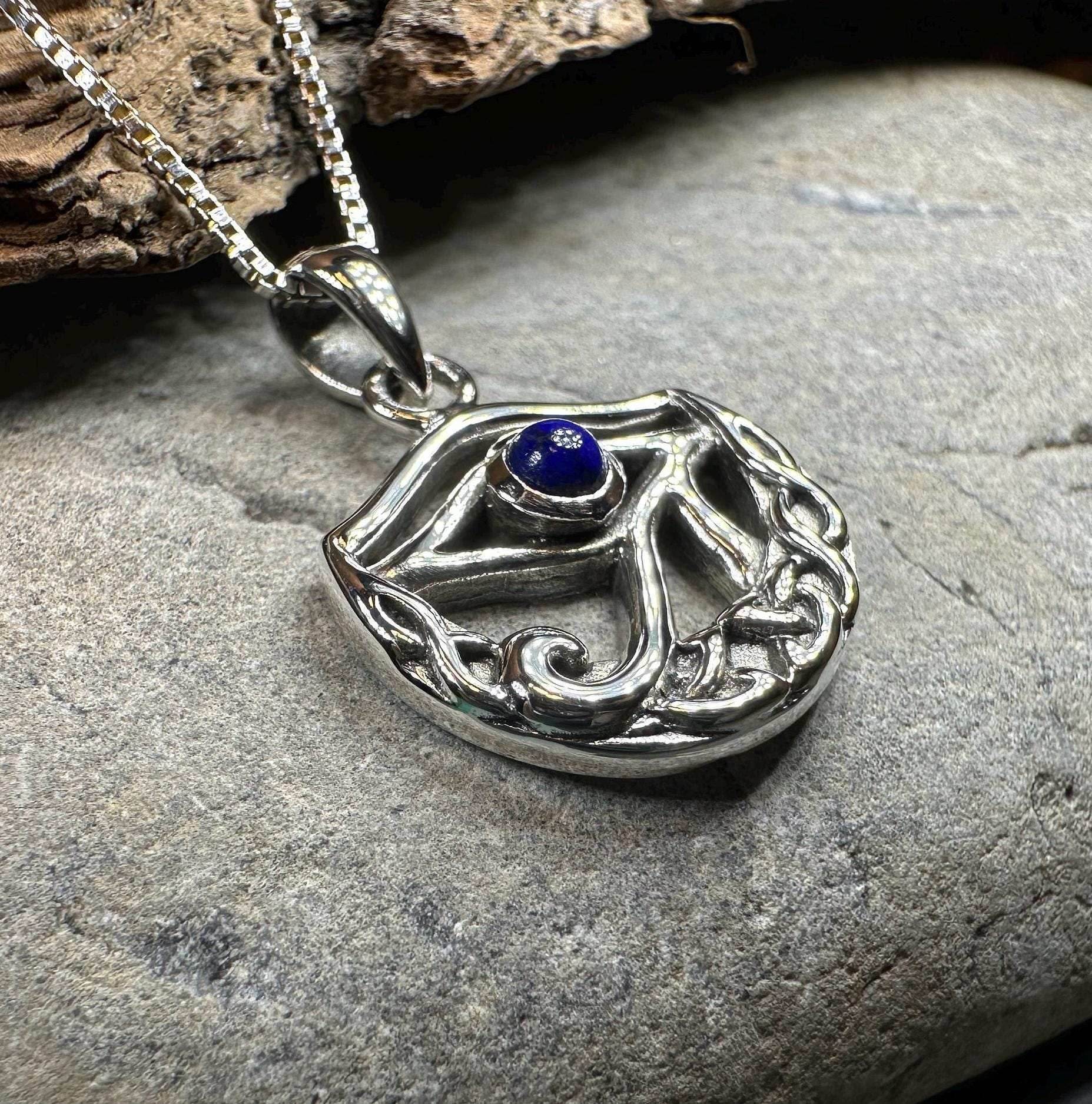 Lapis Lazuli Eye of Horus Necklace - 18