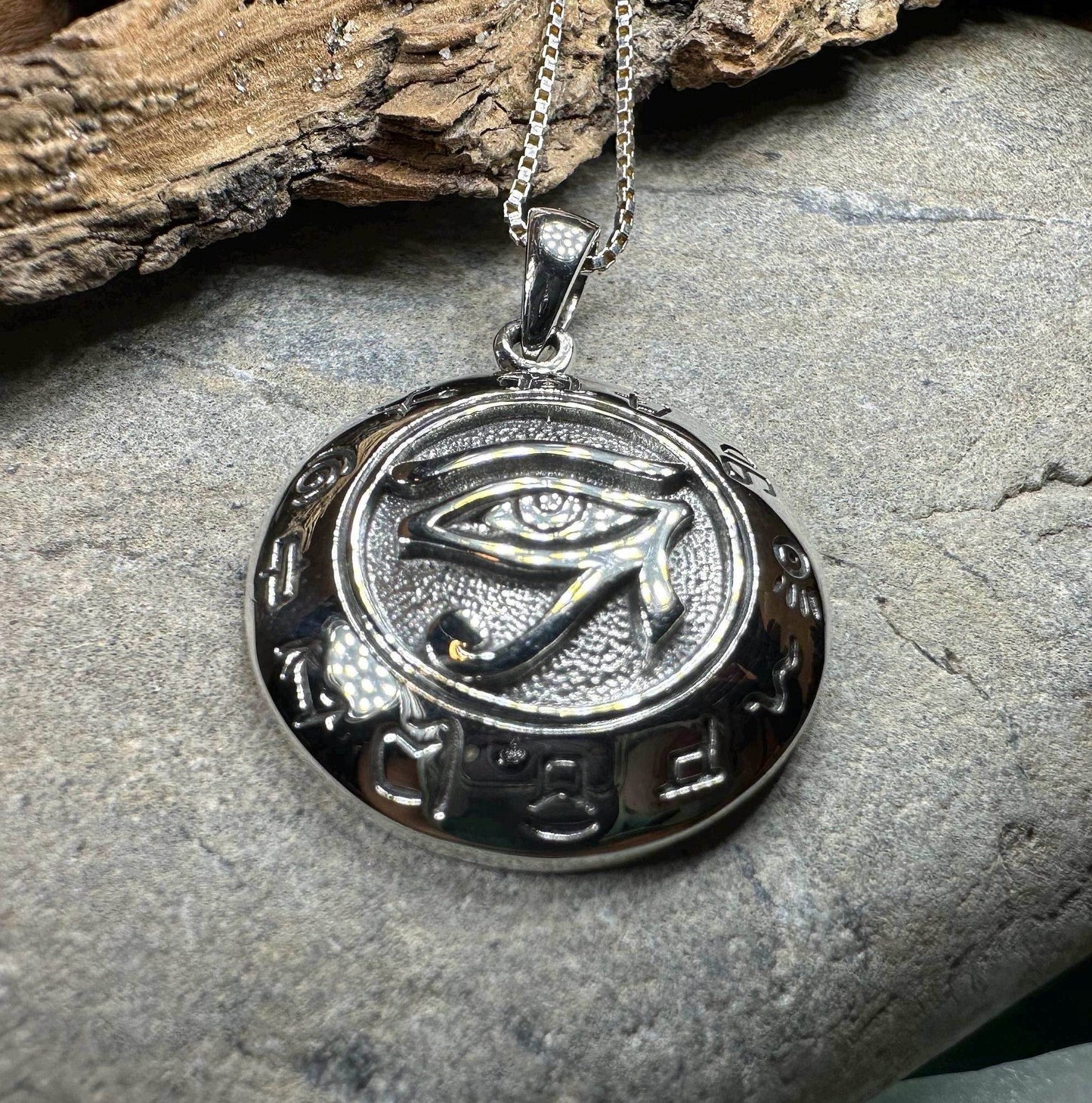 Egyptian Eye of Horus Necklace - 18