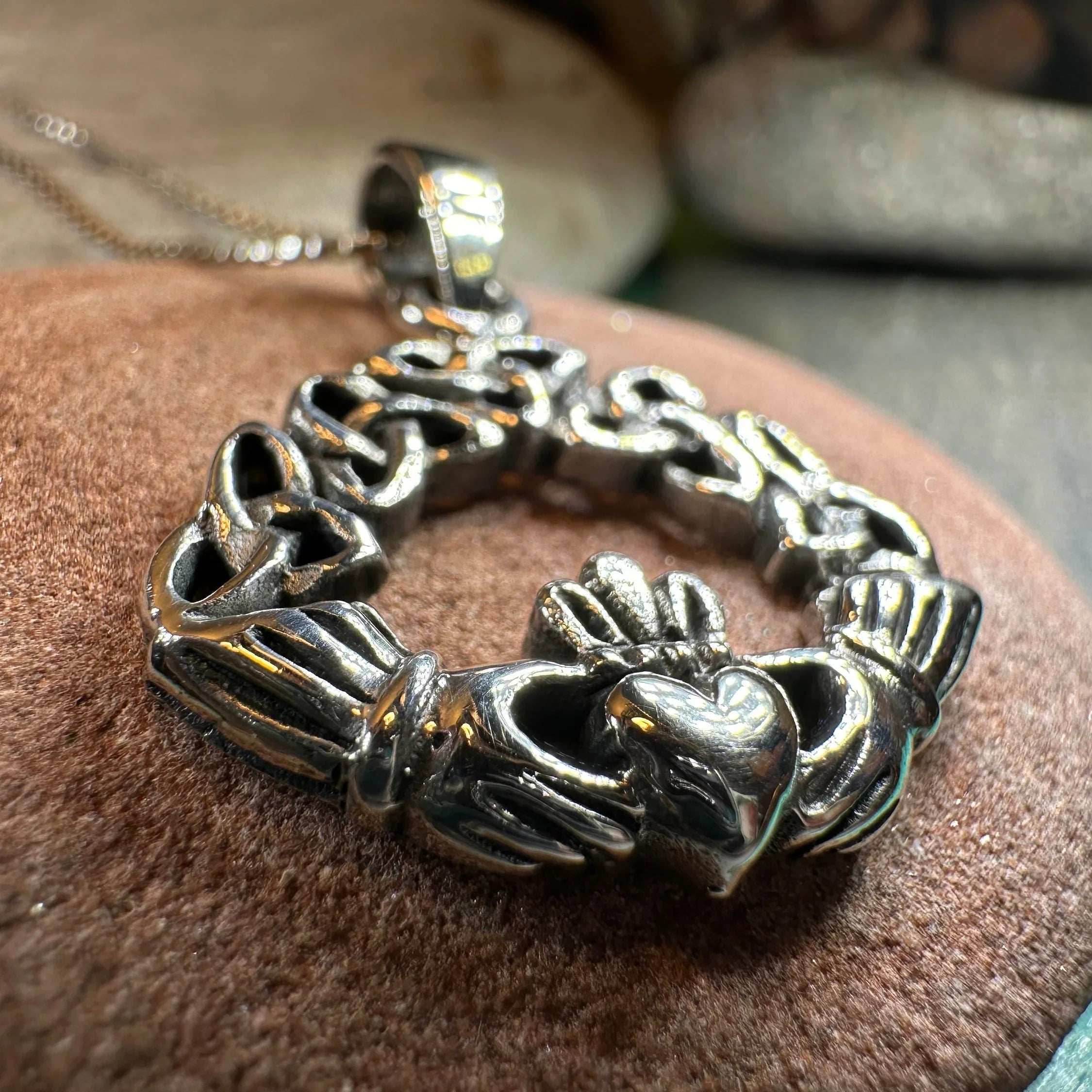 Claddagh Trinity Knot Necklace - 18