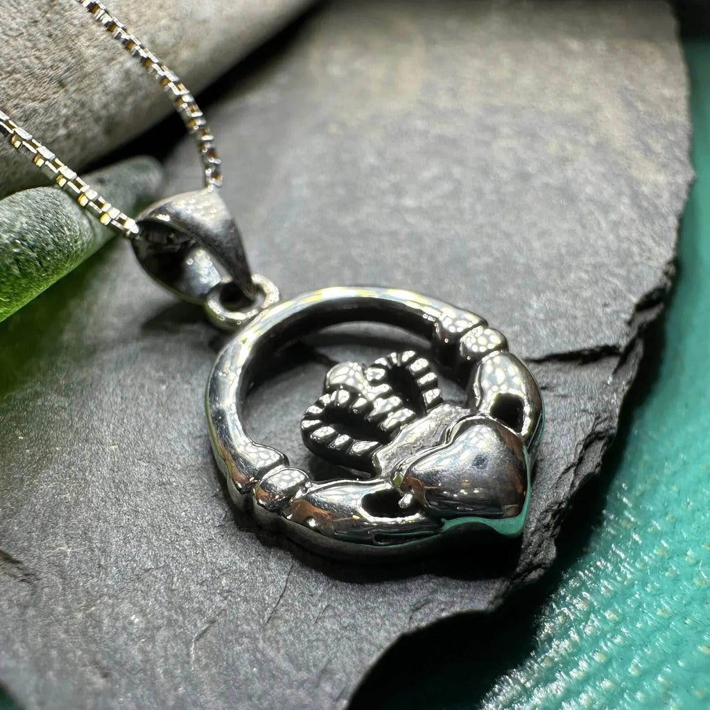 Petite Claddagh Silver Necklace - 18