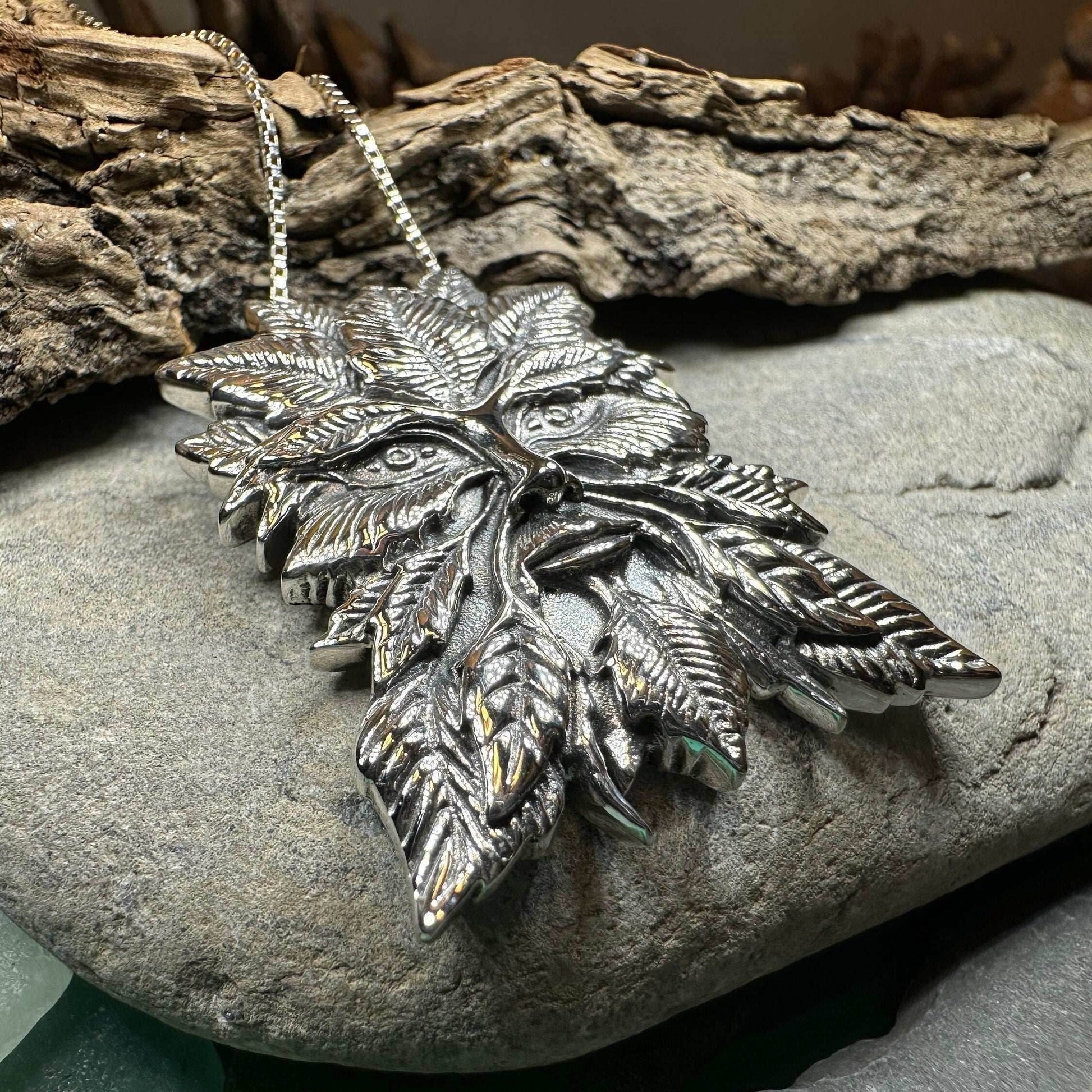 Montgeon Green Man Necklace - 18