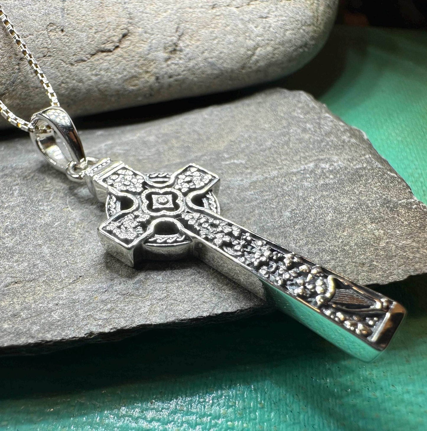 The Quinn Harp Celtic Cross Necklace - 18