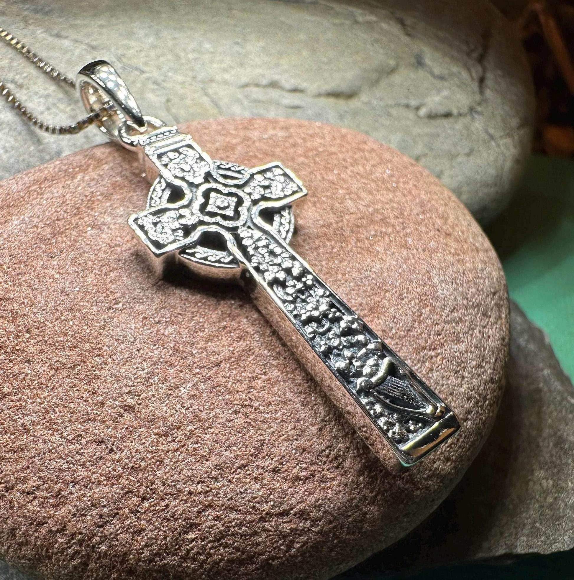 The Quinn Harp Celtic Cross Necklace - 18