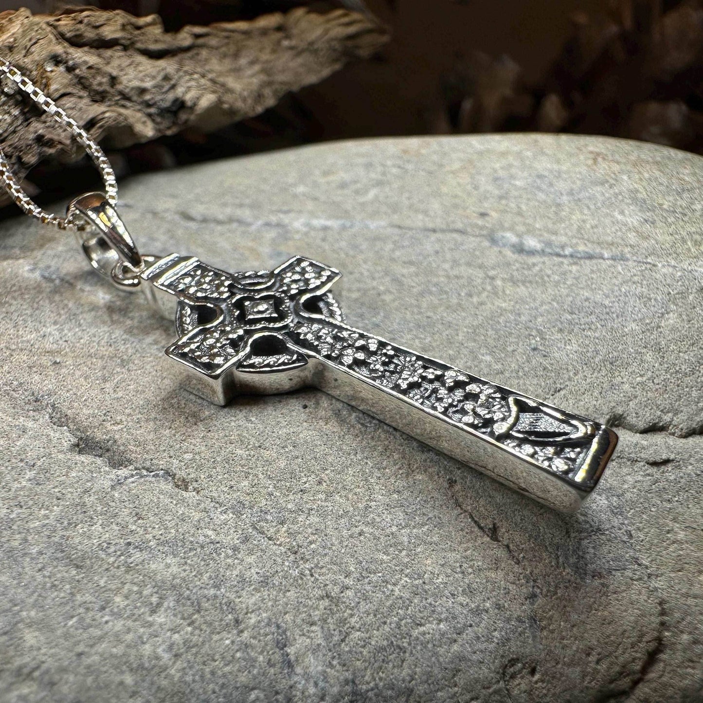 The Quinn Harp Celtic Cross Necklace - 18