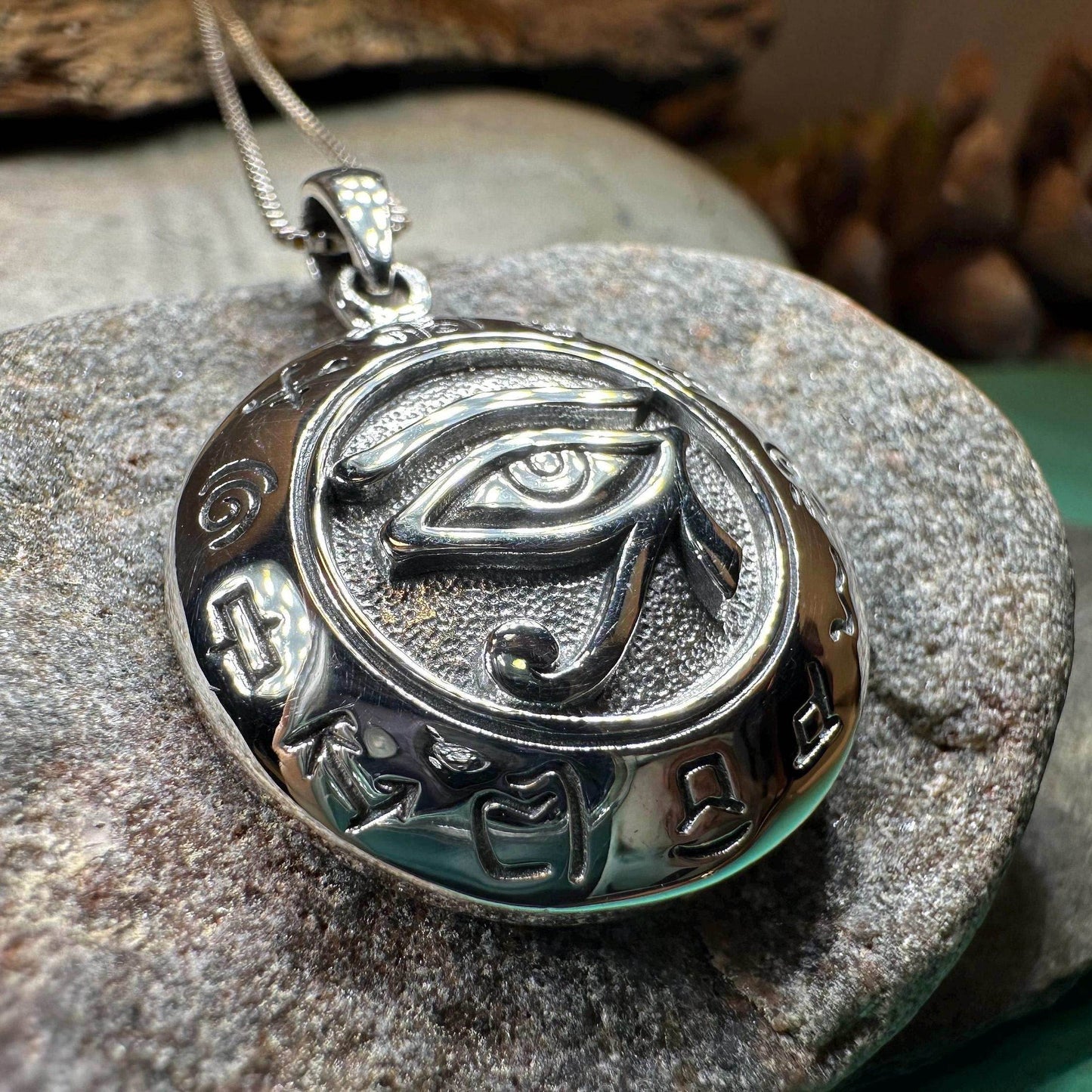 Egyptian Eye of Horus Necklace - 18