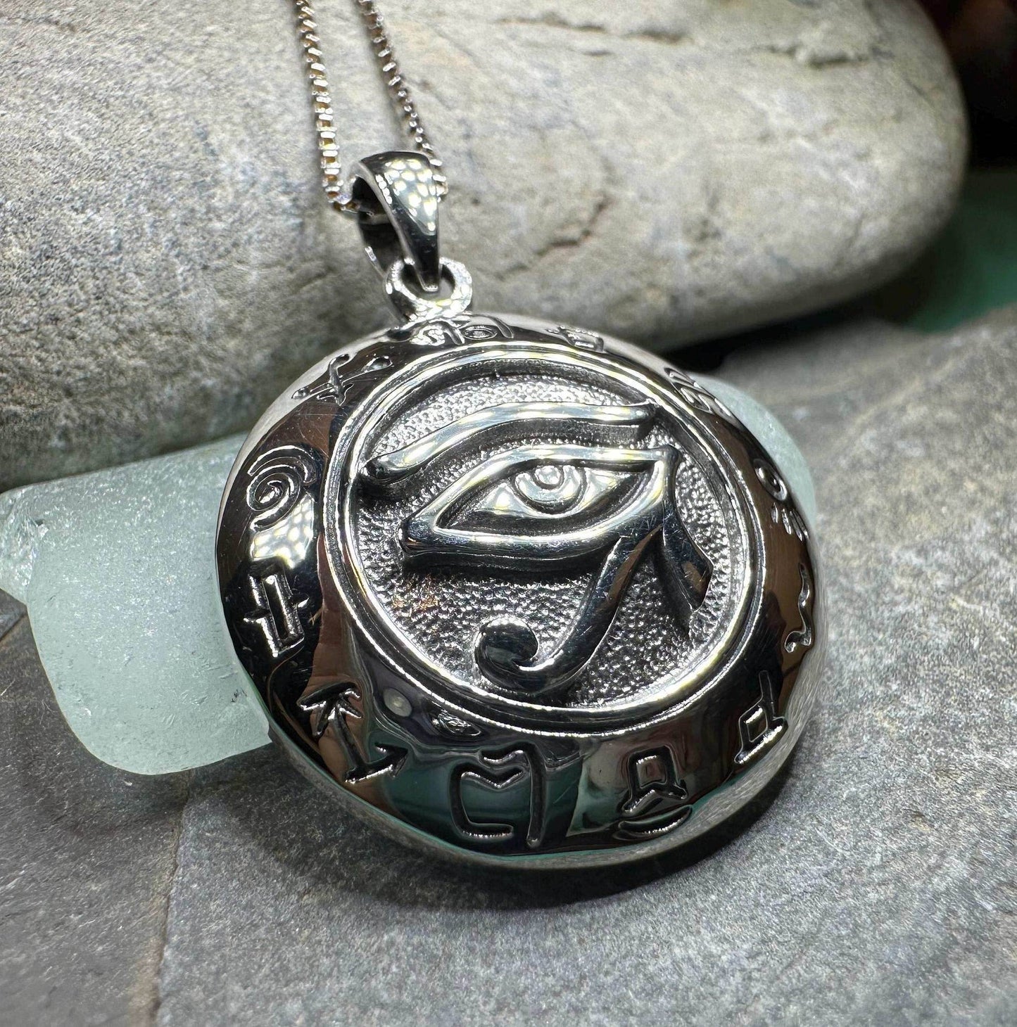 Egyptian Eye of Horus Necklace - 18