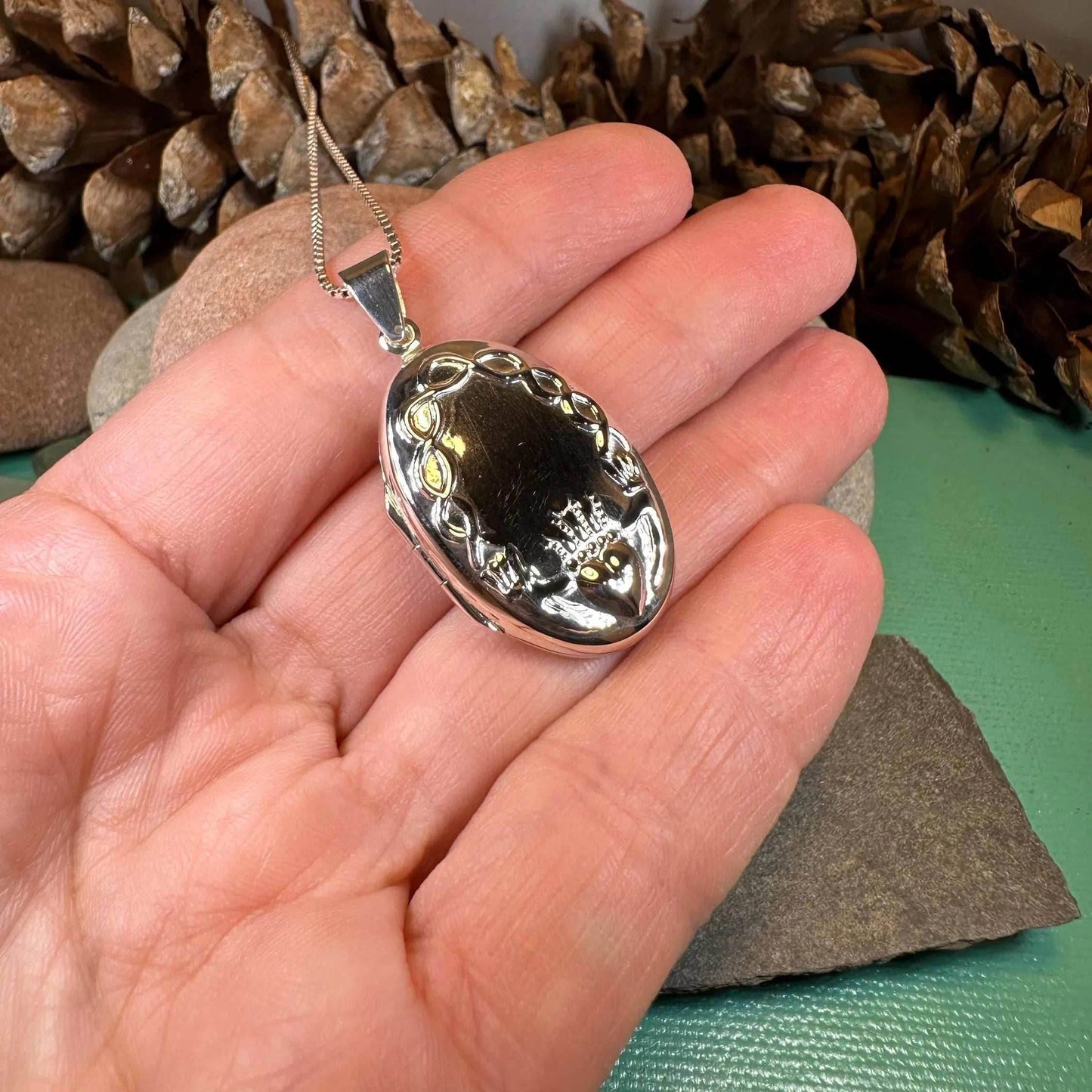 Oval Claddagh Locket Necklace - 18