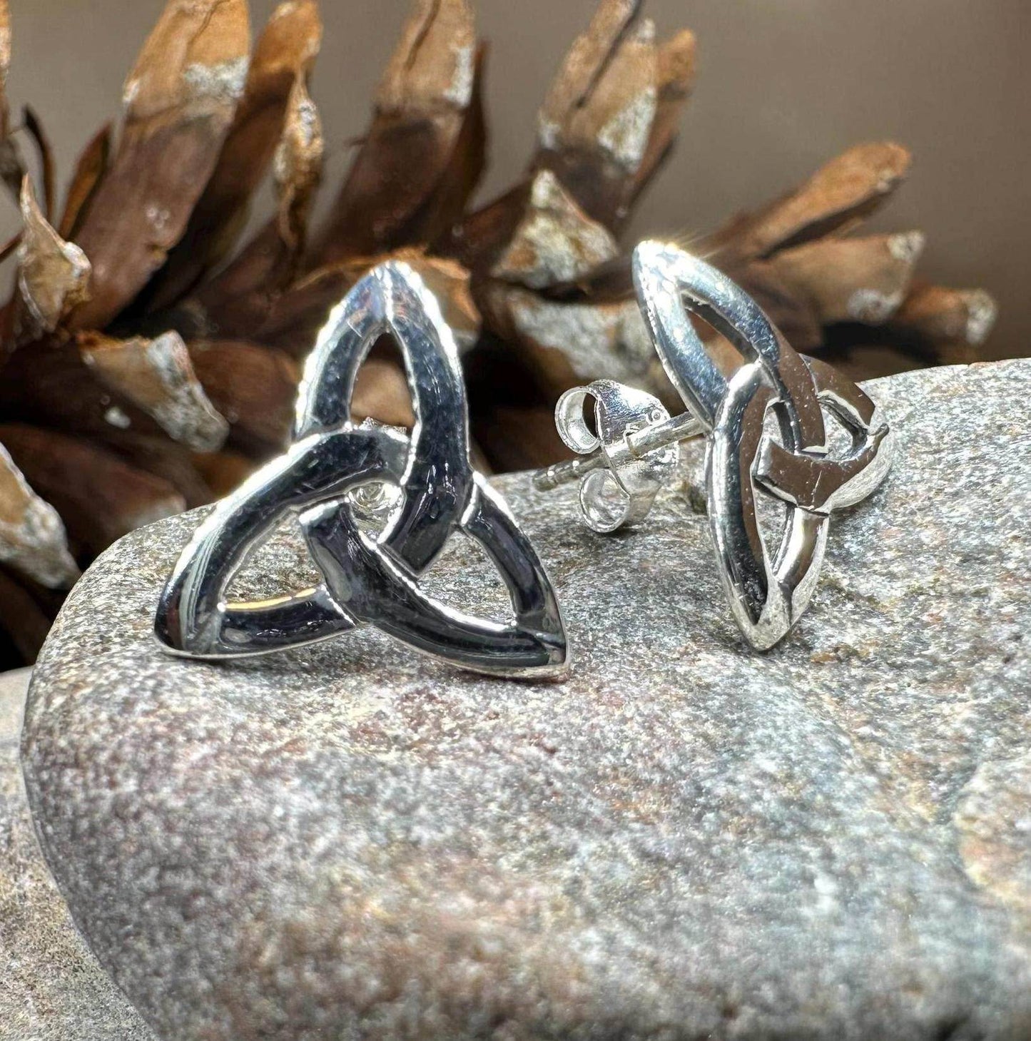 Zephyr Celtic Trinity Knot Earrings - 