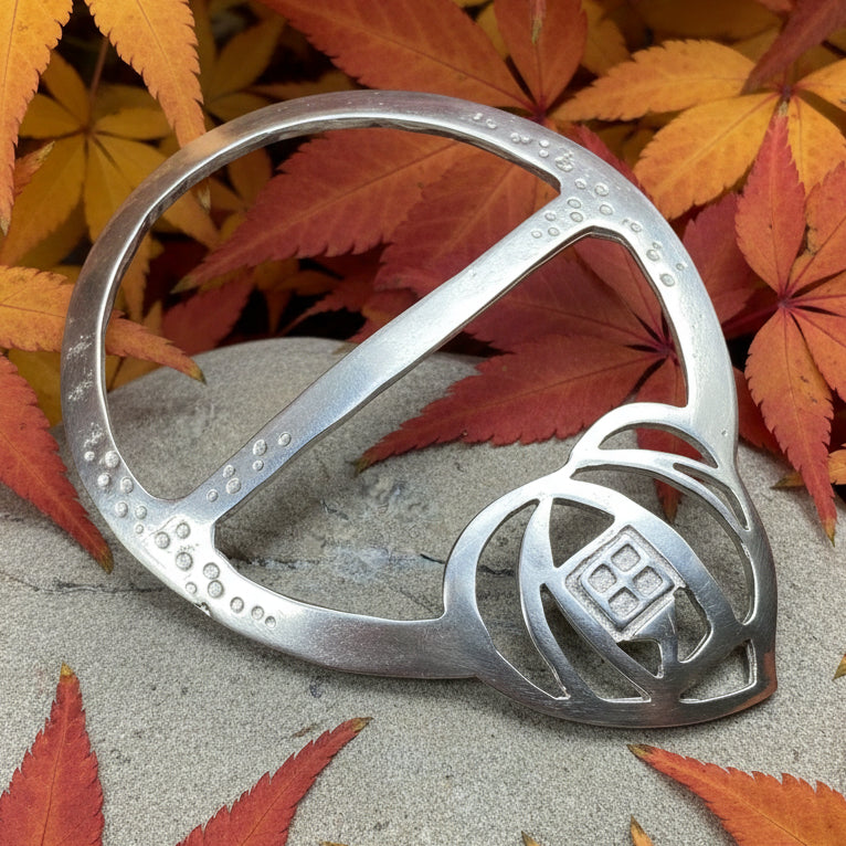 Celtic Mackintosh Heart Scarf Ring