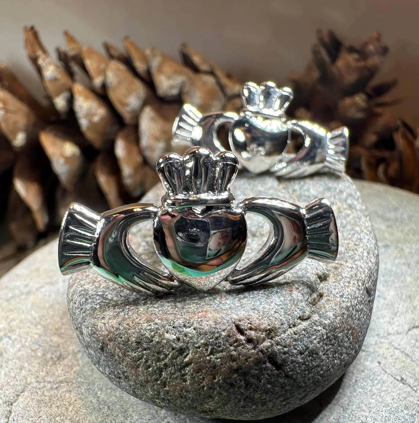 Fíorghrá Claddagh Cuff Links - 