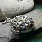 Ceangailte Celtic Tree Locket Necklace - 18 / Mother of pearl
