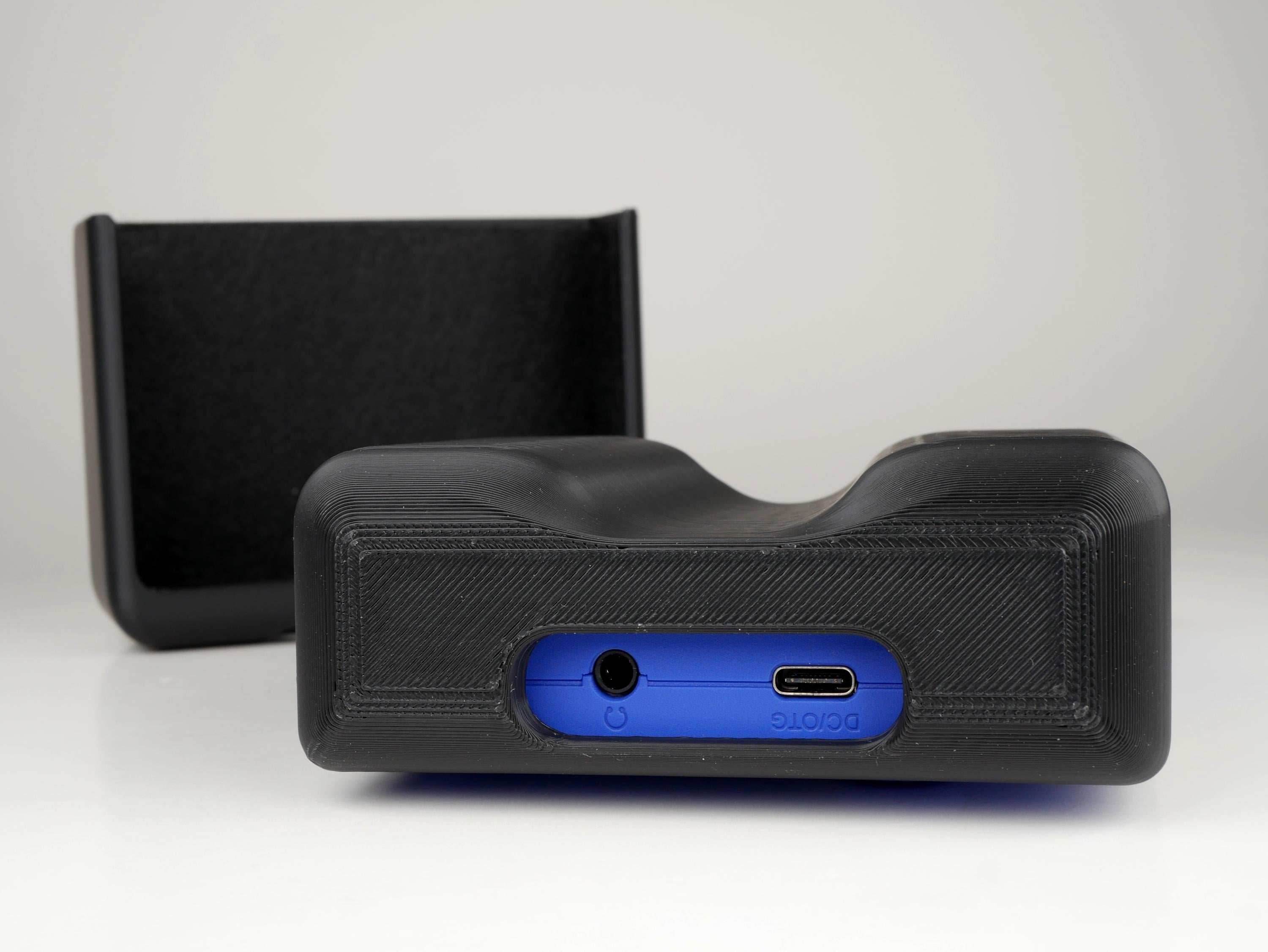 Anbernic RG40XX-V Slim Comfort Grip Felt Lining Case with Felt Wrap Ergonomic RG40X Handheld RG40 V Chin Pattern by JCSFY - Red