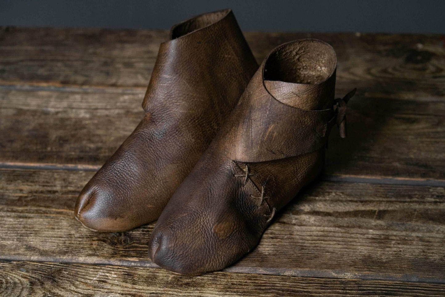 Handmade Leather pastalas (unisex) - Acorn Distress