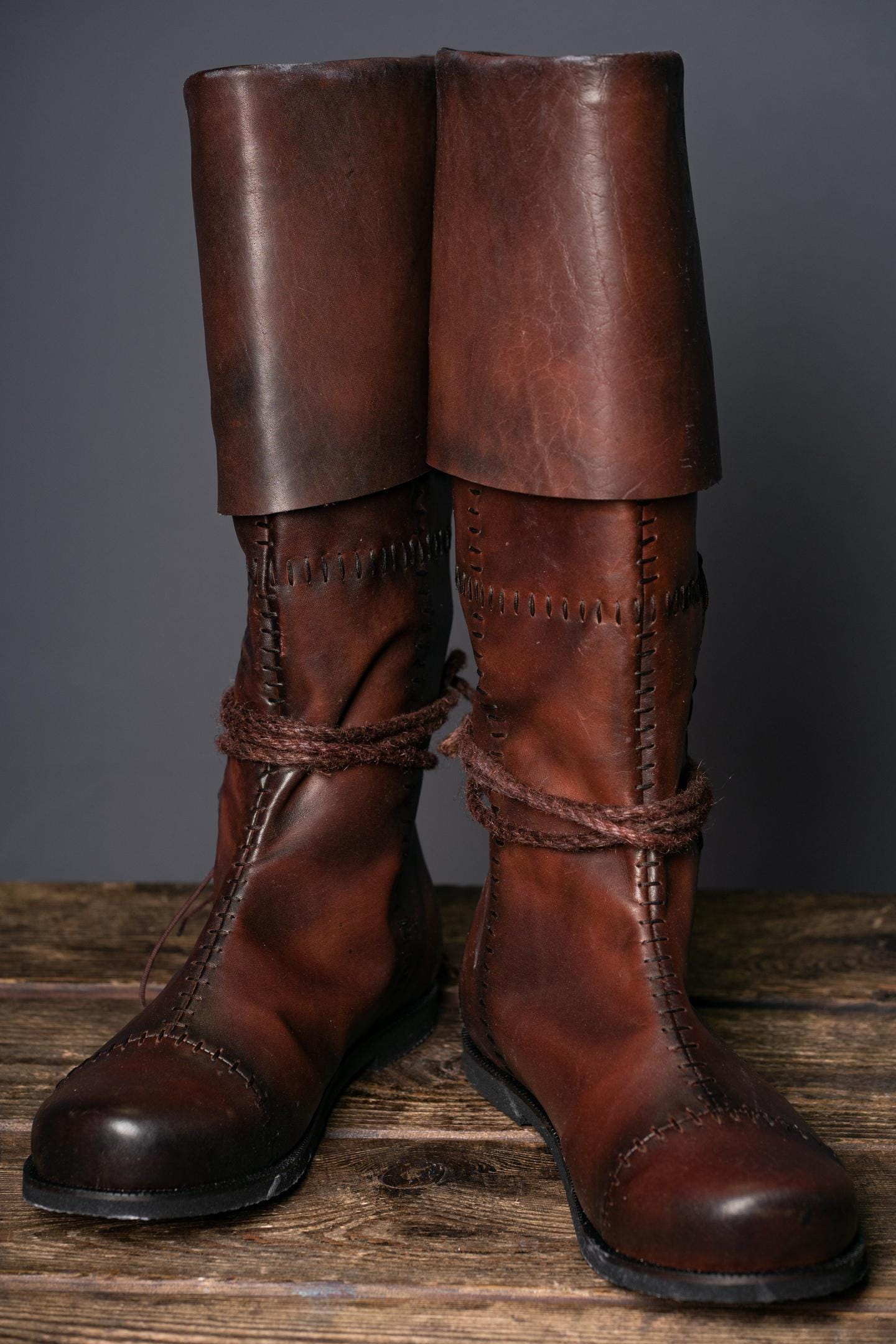 Red High Leather Boots "Aragorn"