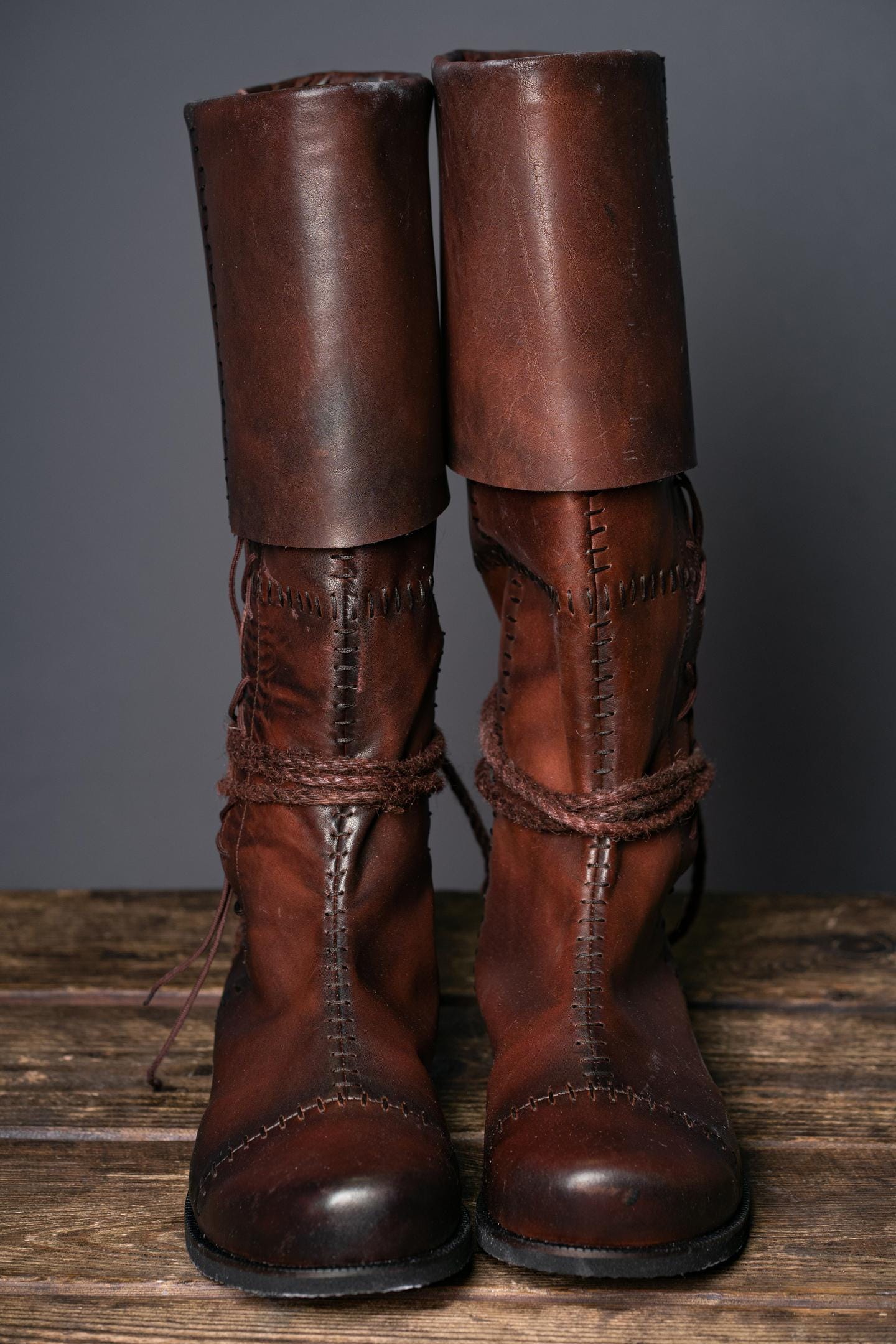 Red High Leather Boots "Aragorn"