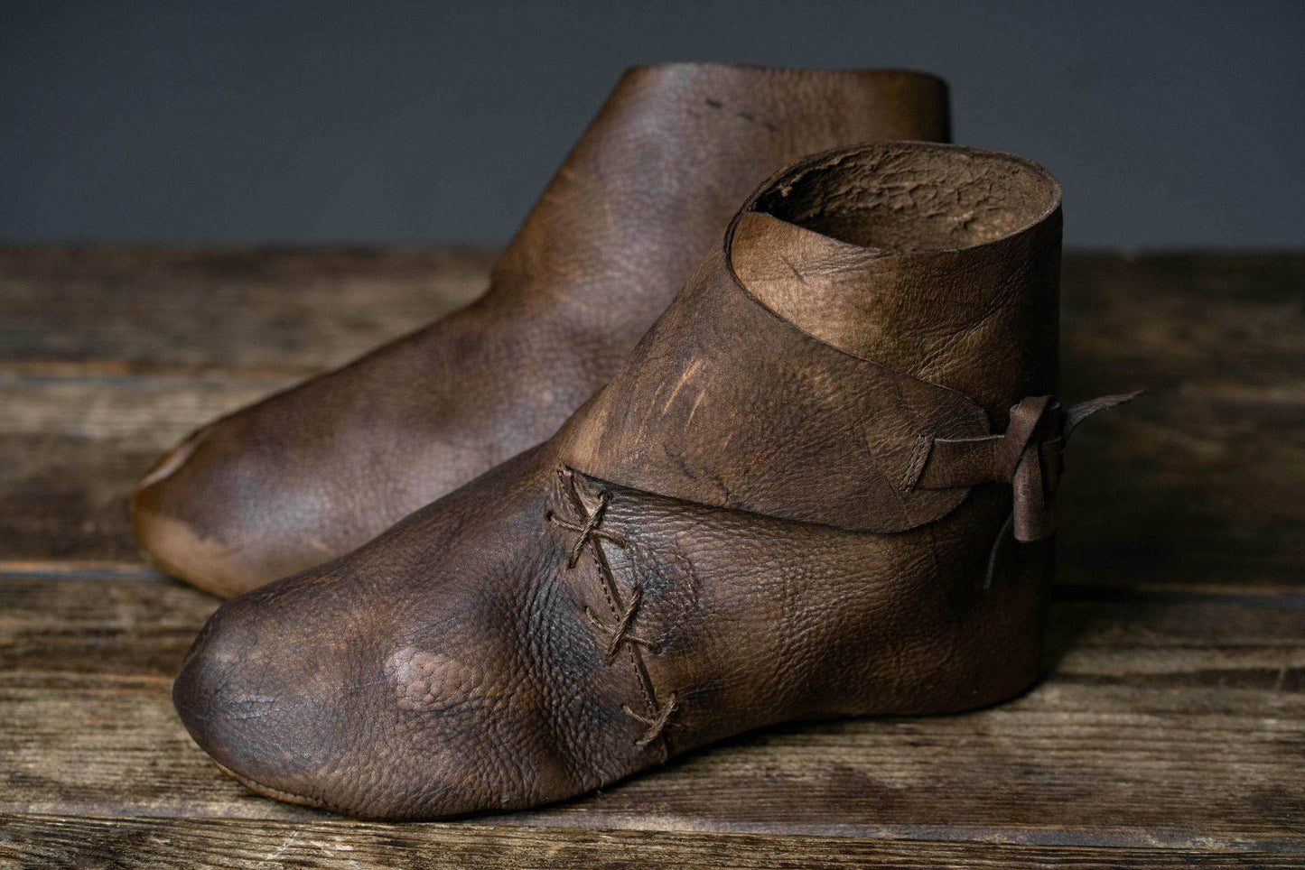 Handmade Leather pastalas (unisex) - Acorn Distress