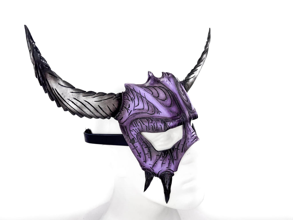 Handmade Genuine Leather Mask with Horns in Purple and White The Horned Beast - 