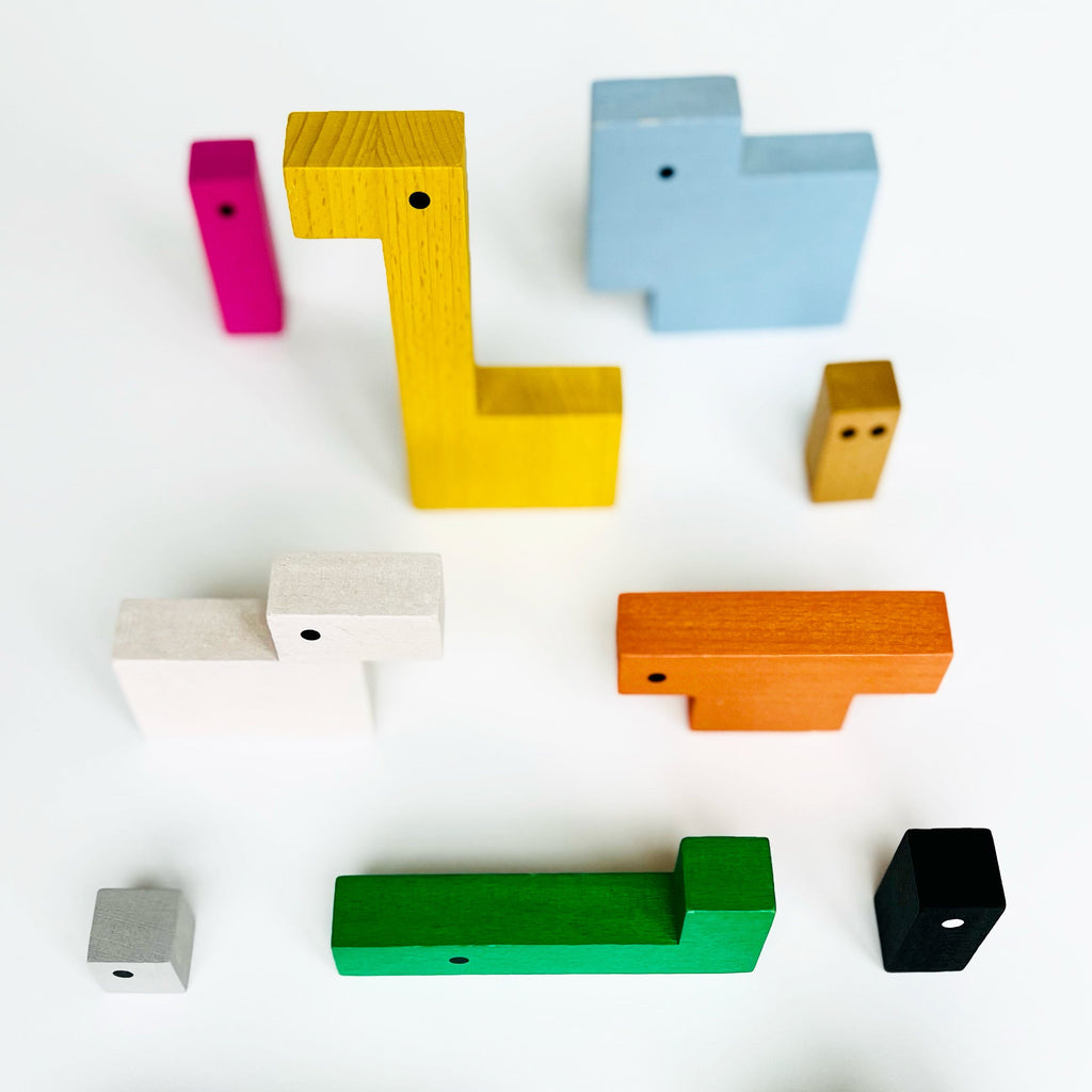 ZOOMATES™ - Wooden Logic Puzzle