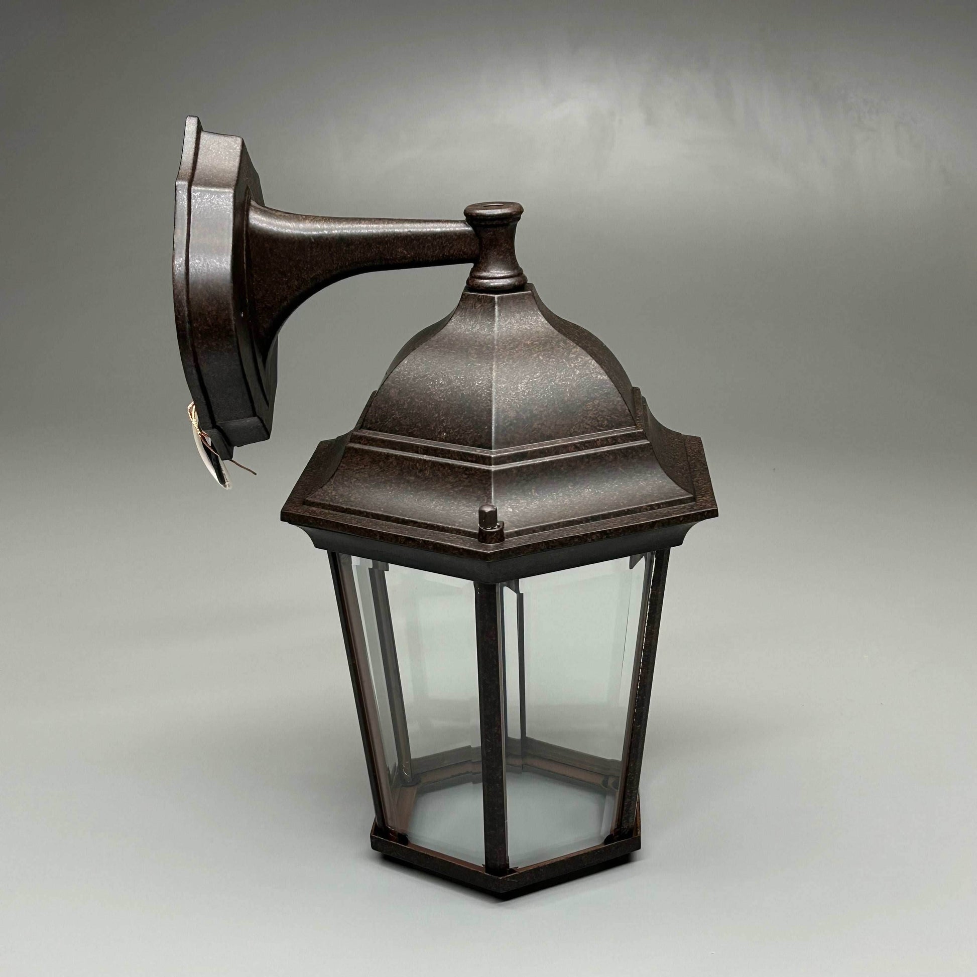 KICHLER LIGHTING Madison 1 Light Outdoor Wall Bracket Tannery Bronze 100W (New) - 