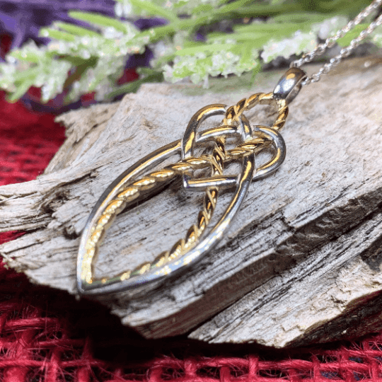 Seadream Celtic Knot Necklace - 18