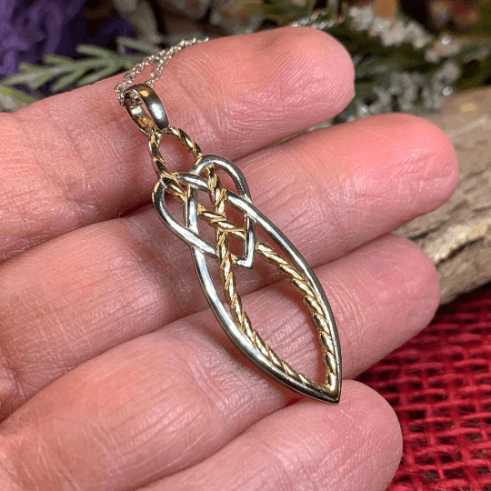 Seadream Celtic Knot Necklace - 18