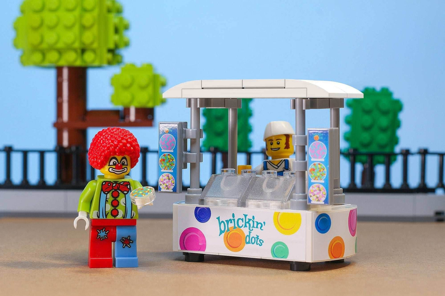 Brickin' Dots Ice Cream Food Stand made using LEGO parts - B3 Customs - 