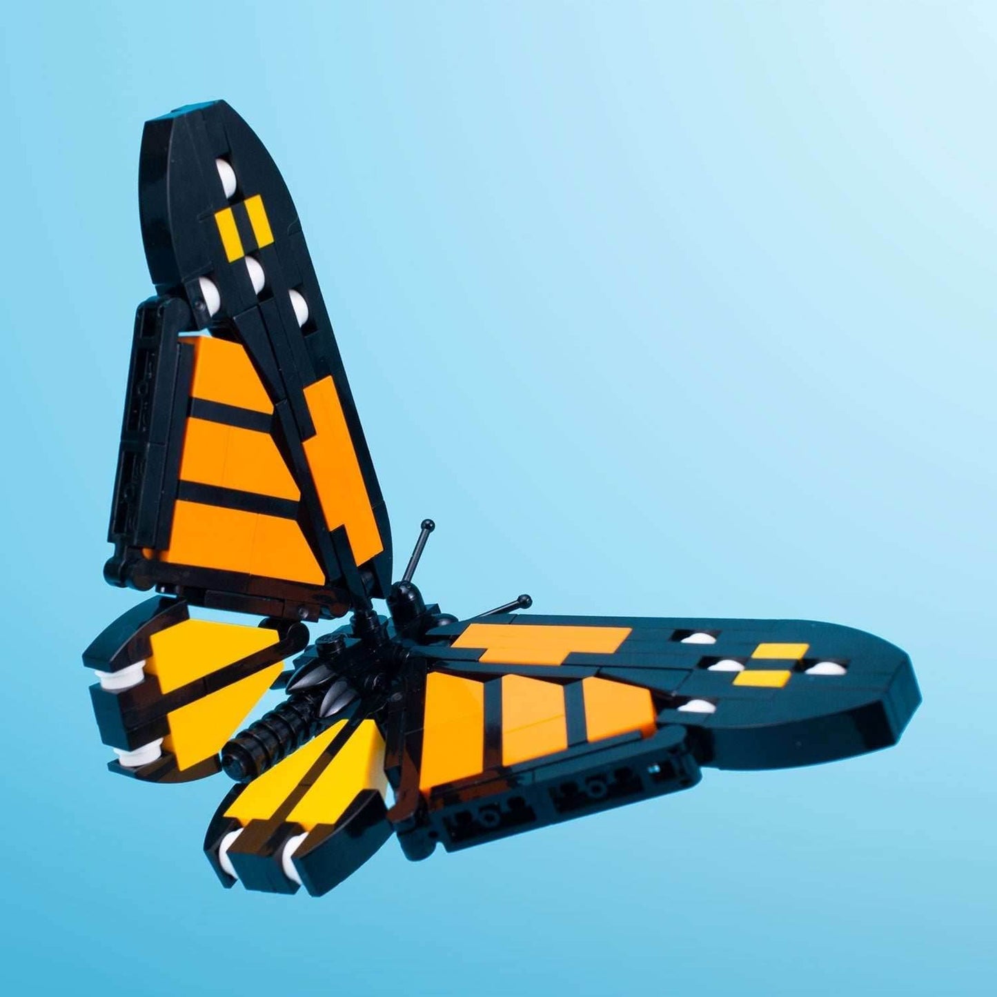 Monarch Butterfly - B3 Customs Building Set made using LEGO parts - 