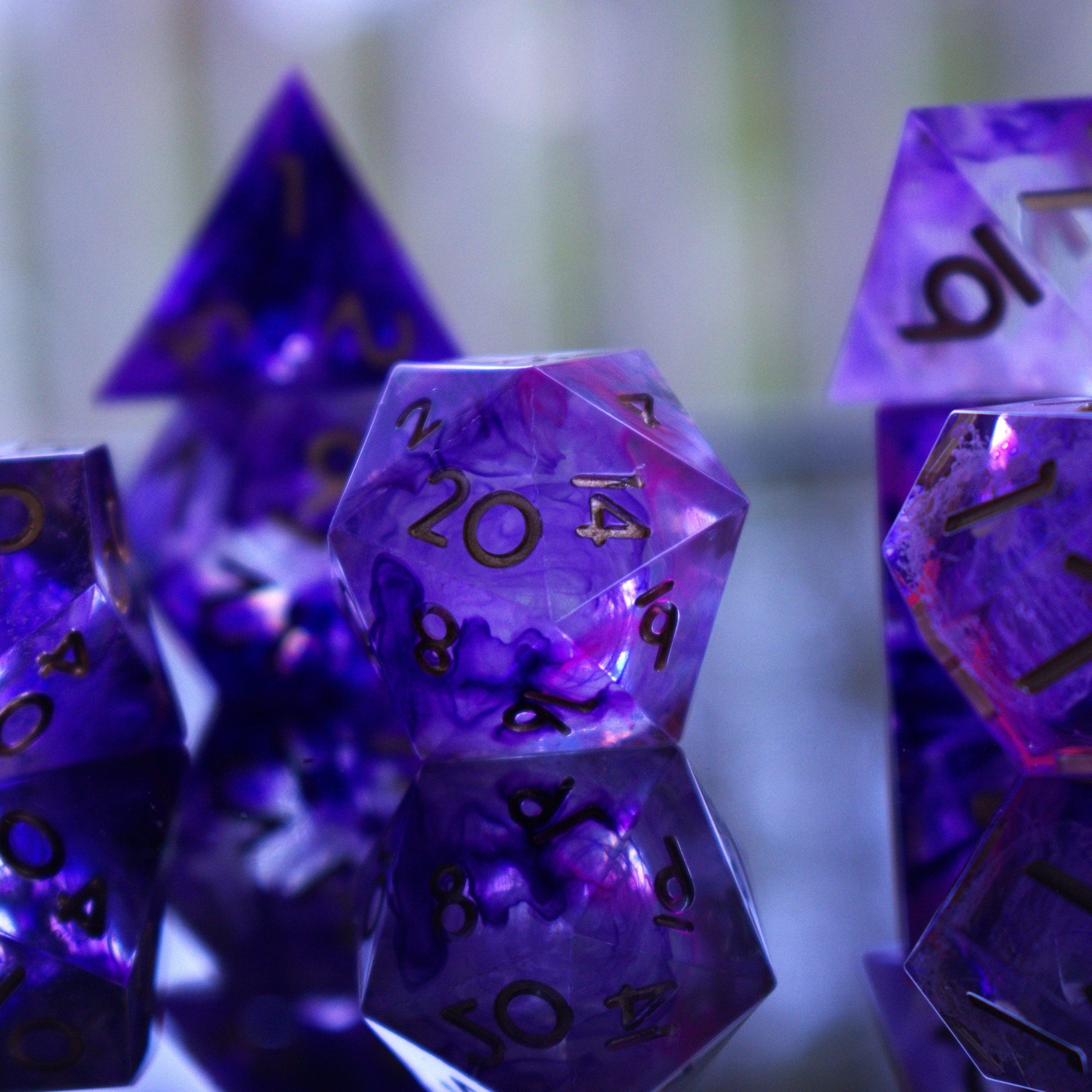 Mage Hand Sharp-Edged Resin Dice Set