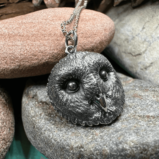 Moonswept Owl Necklace - 18