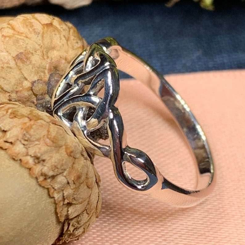 Torra Trinity Knot Ring - 6